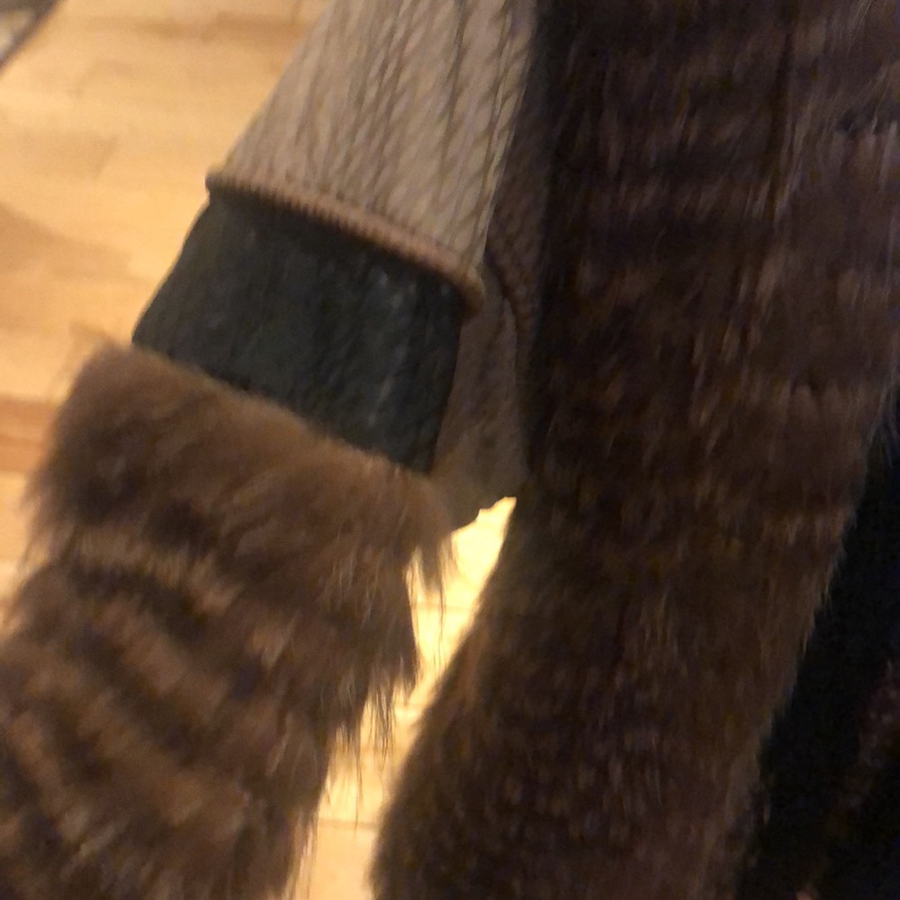 Fur coat - Picture 3 of 5